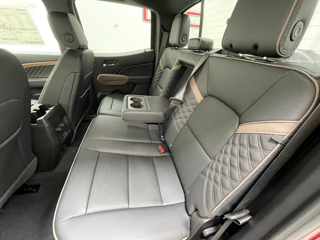 2026 GMC Canyon Denali - Photo 13