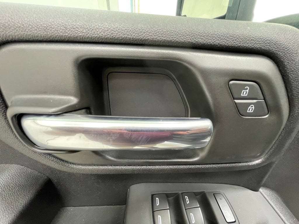 2025 GMC Sierra 2500HD Pro - Photo 14
