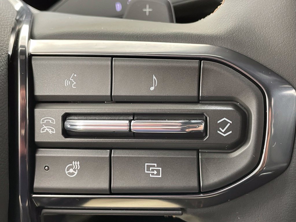2027 GMC Yukon AT4 - Photo 38