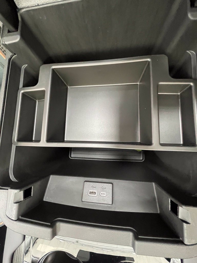 2027 GMC Yukon AT4 - Photo 25