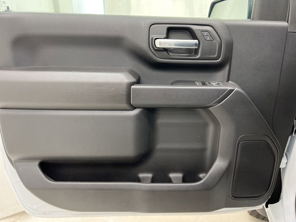 2025 GMC Sierra 2500HD Pro - Photo 11
