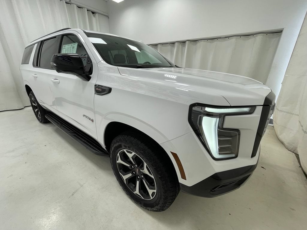 2026 GMC Yukon XL AT4 - Photo 3