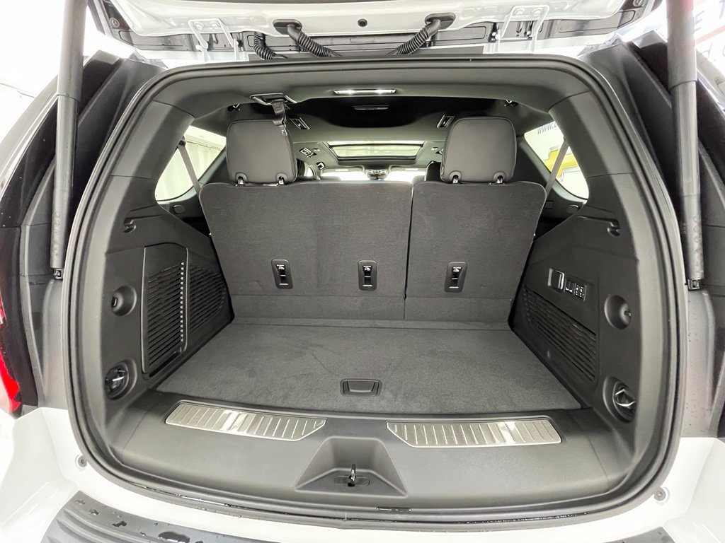 2027 GMC Yukon AT4 - Photo 6