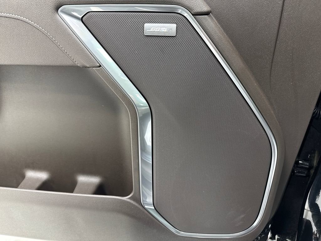 2026 GMC Sierra 1500 SLT - Photo 18