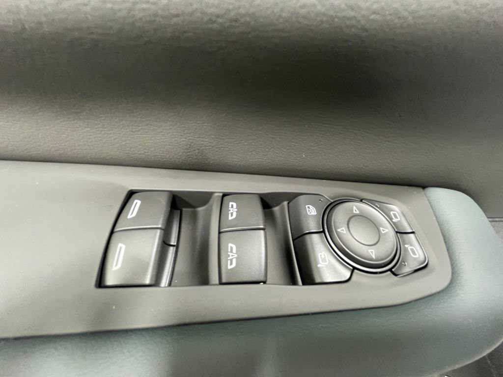 2026 GMC Yukon XL AT4 - Photo 19