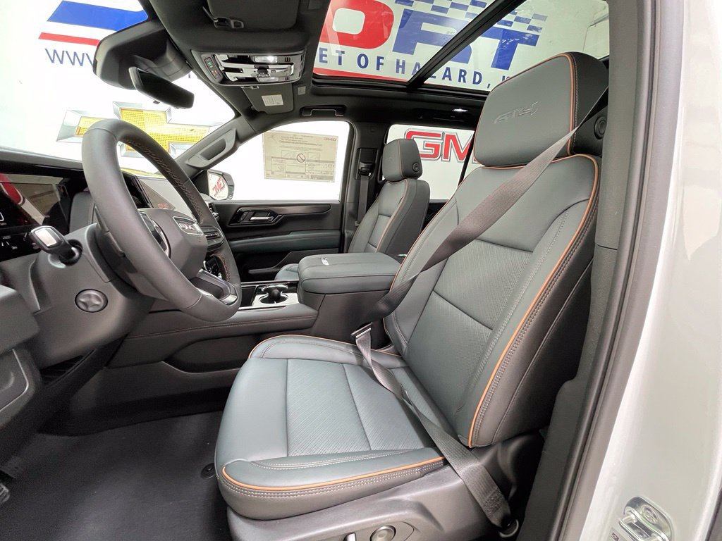 2027 GMC Yukon AT4 - Photo 21
