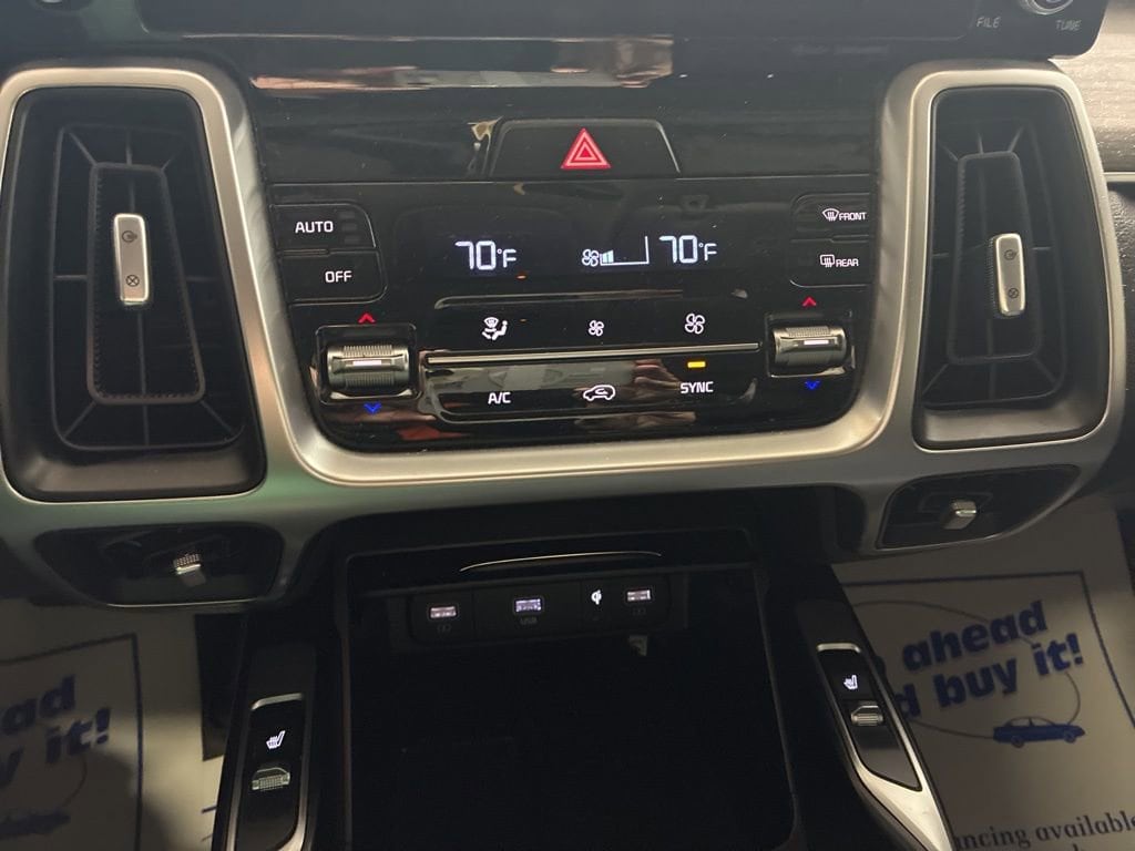 2022 Kia Sorento EX - Photo 11