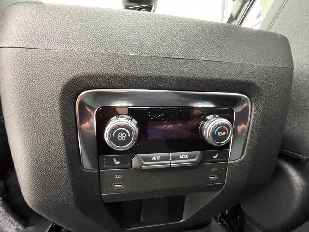 2027 GMC Yukon AT4 - Photo 15
