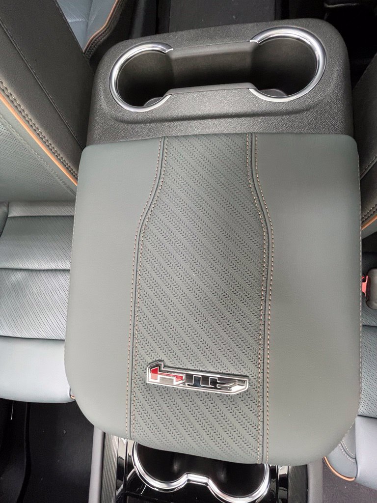 2027 GMC Yukon AT4 - Photo 24