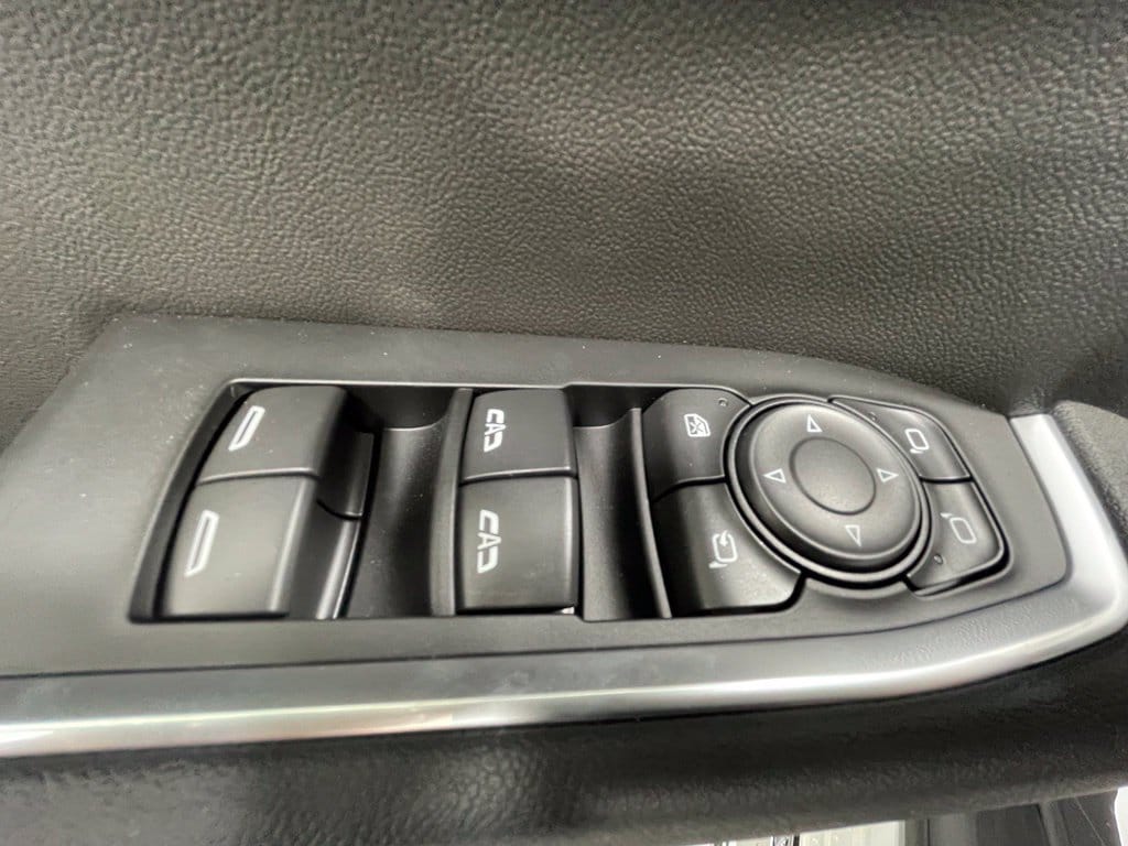 2026 GMC Sierra 1500 SLT - Photo 17