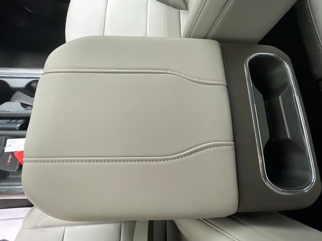 2026 GMC Sierra 1500 SLT - Photo 21