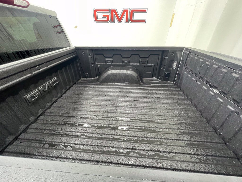 2026 GMC Sierra 1500 SLT - Photo 11