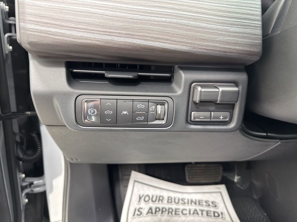 2025 GMC Sierra EV Denali - Photo 22