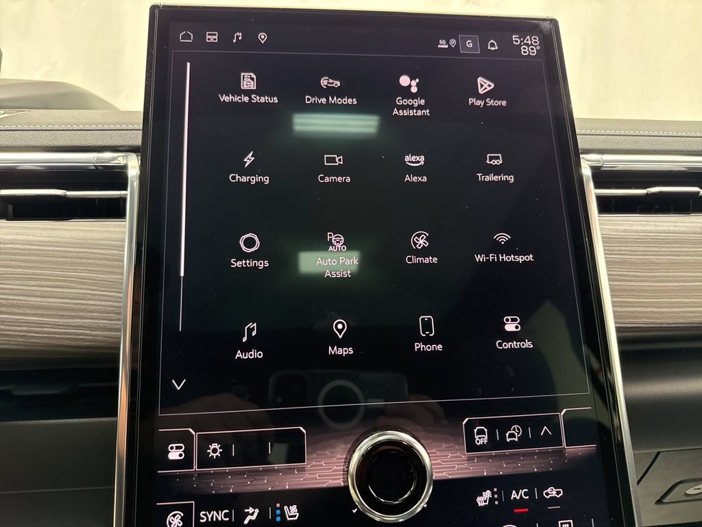 2025 GMC Sierra EV Denali - Photo 28