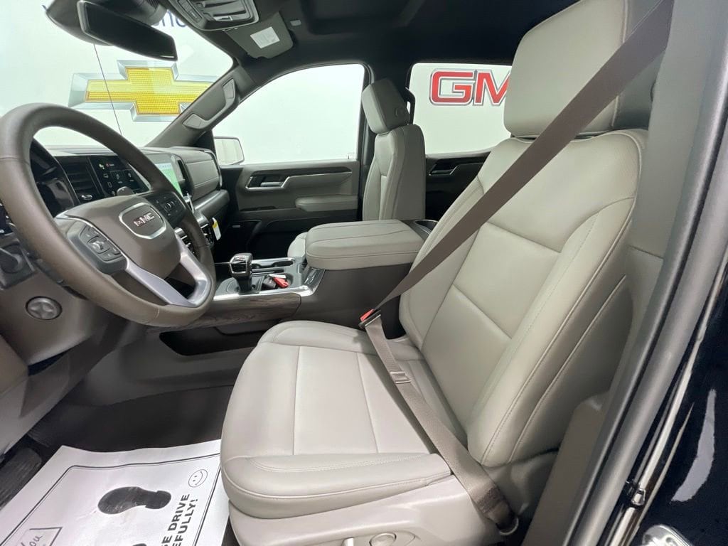 2026 GMC Sierra 1500 SLT - Photo 19