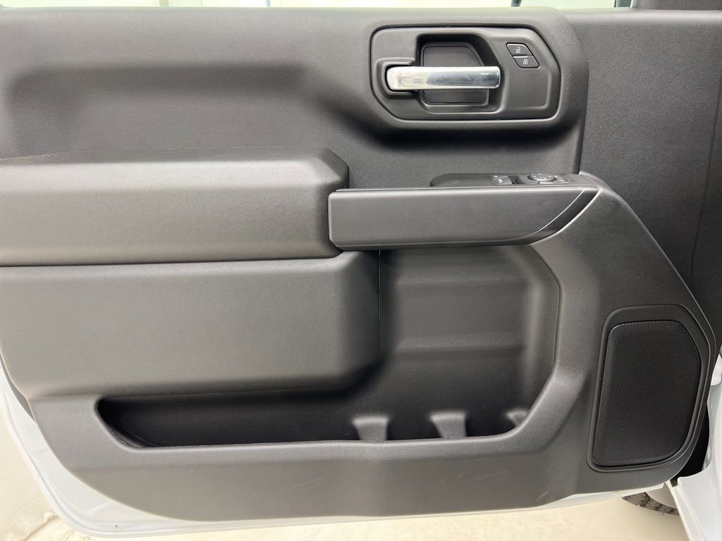 2025 GMC Sierra 2500HD Pro - Photo 11