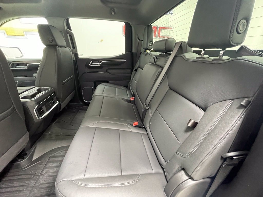 2026 GMC Sierra 1500 SLT - Photo 13