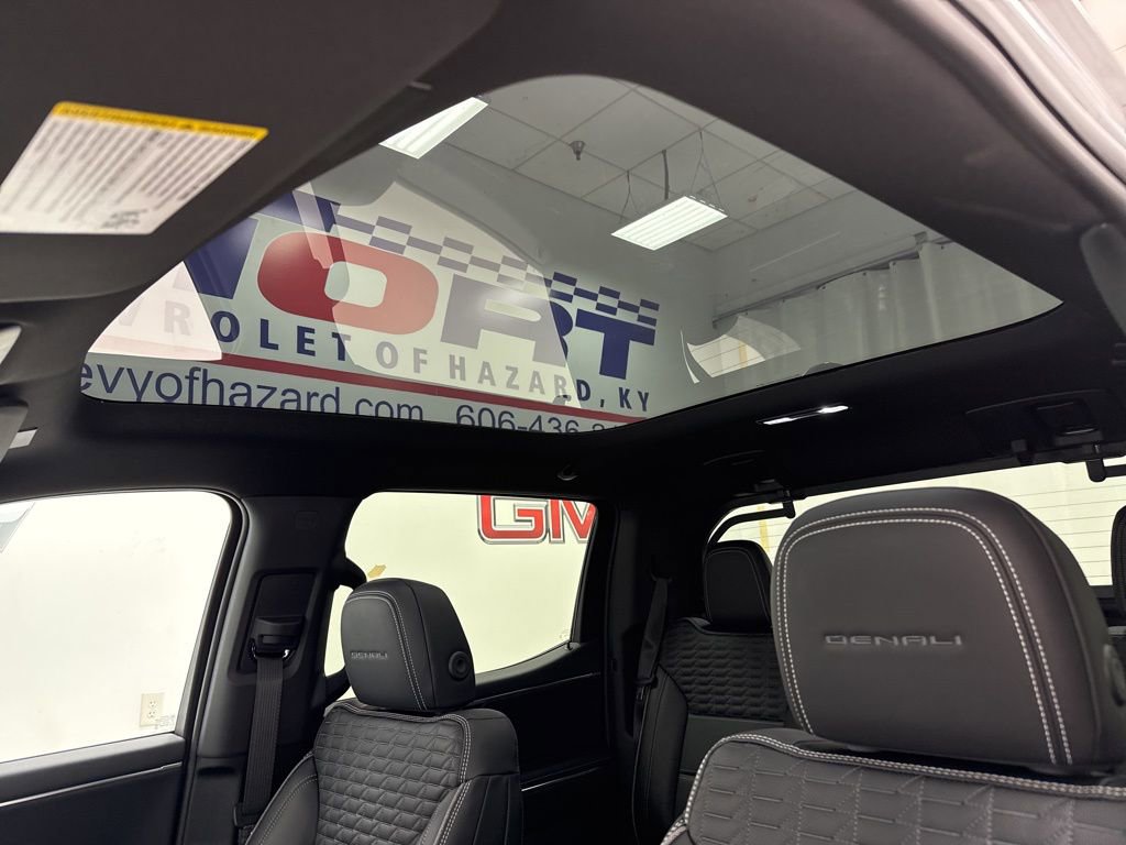 2025 GMC Sierra EV Denali - Photo 21