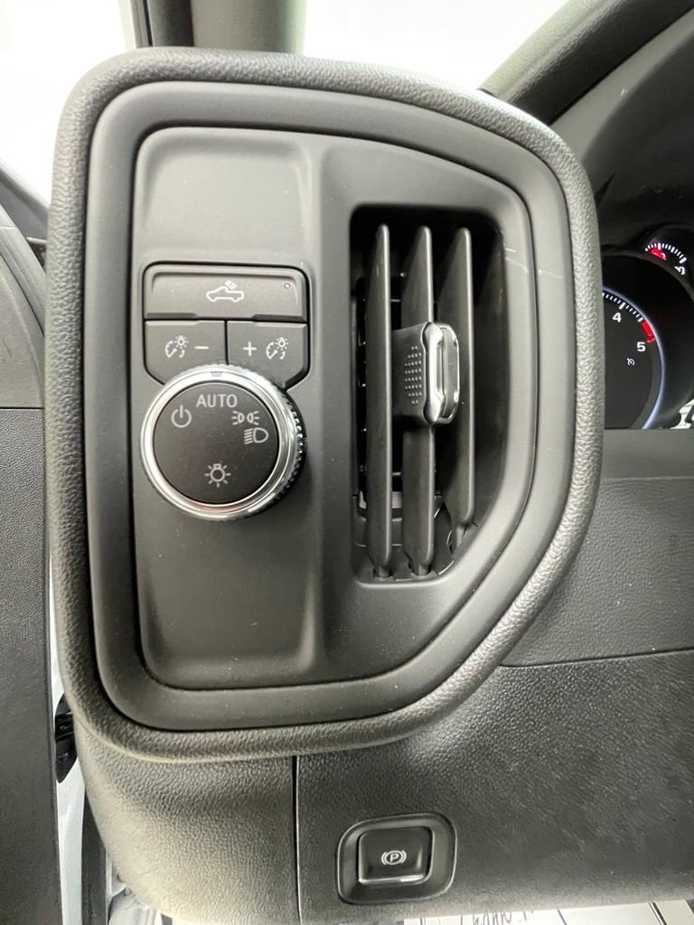 2025 GMC Sierra 2500HD Pro - Photo 16
