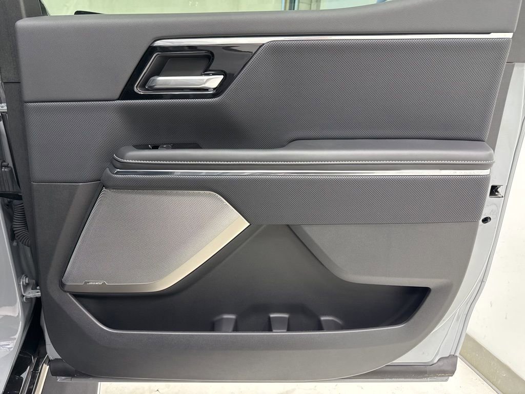 2025 GMC Sierra EV Denali - Photo 11