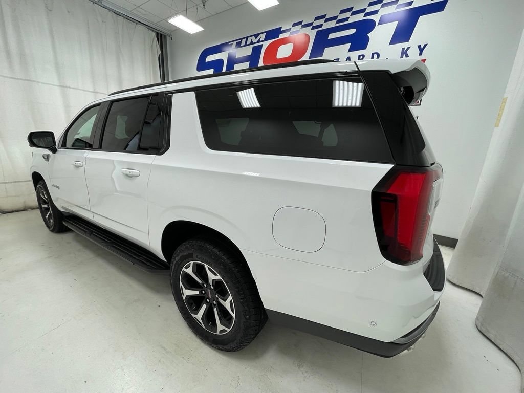 2026 GMC Yukon XL AT4 - Photo 10