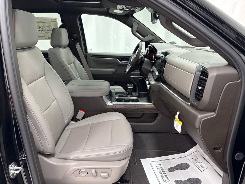 2026 GMC Sierra 1500 SLT - Photo 9