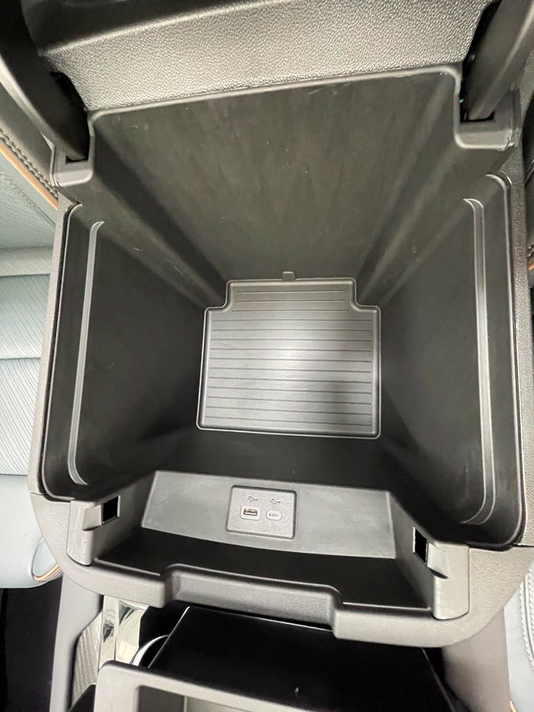 2027 GMC Yukon AT4 - Photo 26