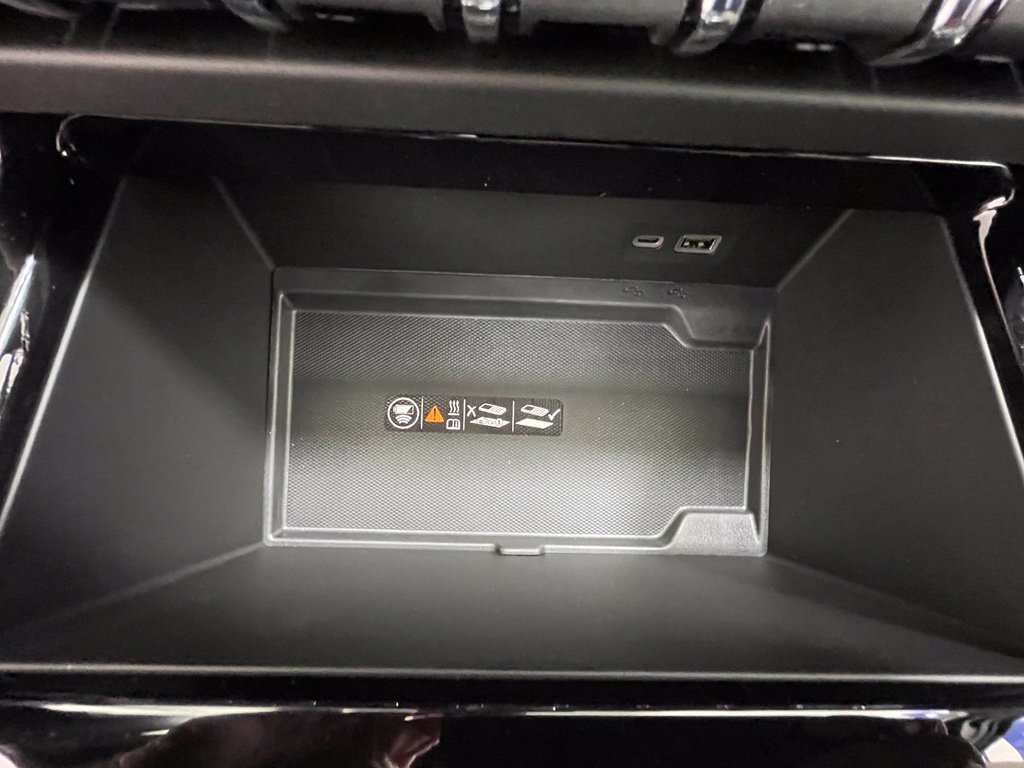 2027 GMC Yukon AT4 - Photo 28