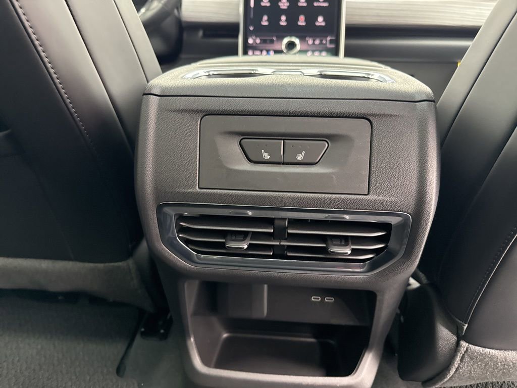 2025 GMC Sierra EV Denali - Photo 13