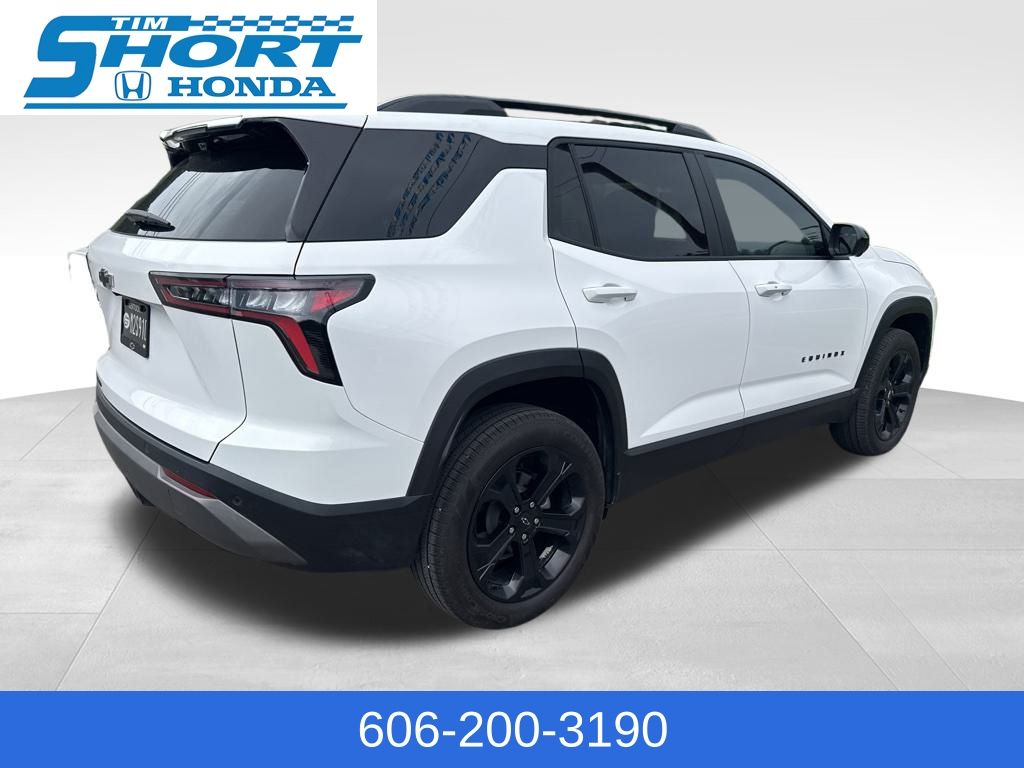 2025 Chevrolet Equinox LT photo 2