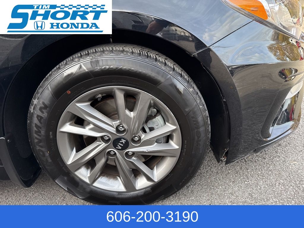 2019 Kia Optima LX photo 4