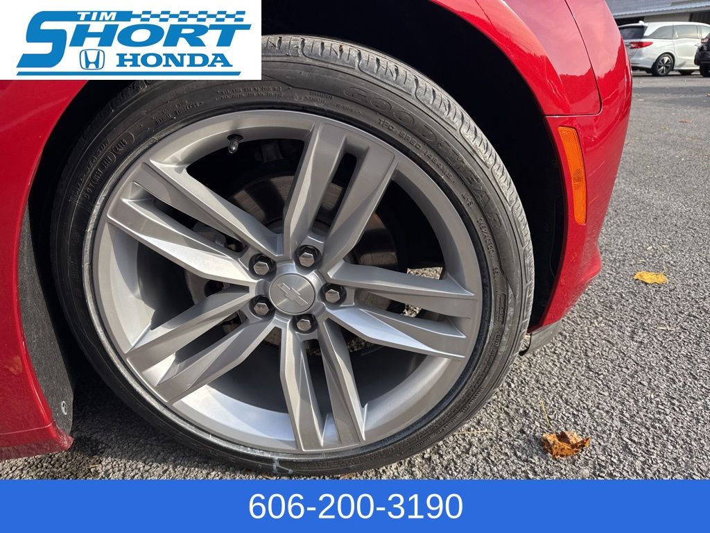 2017 Chevrolet Camaro 2LT photo 4