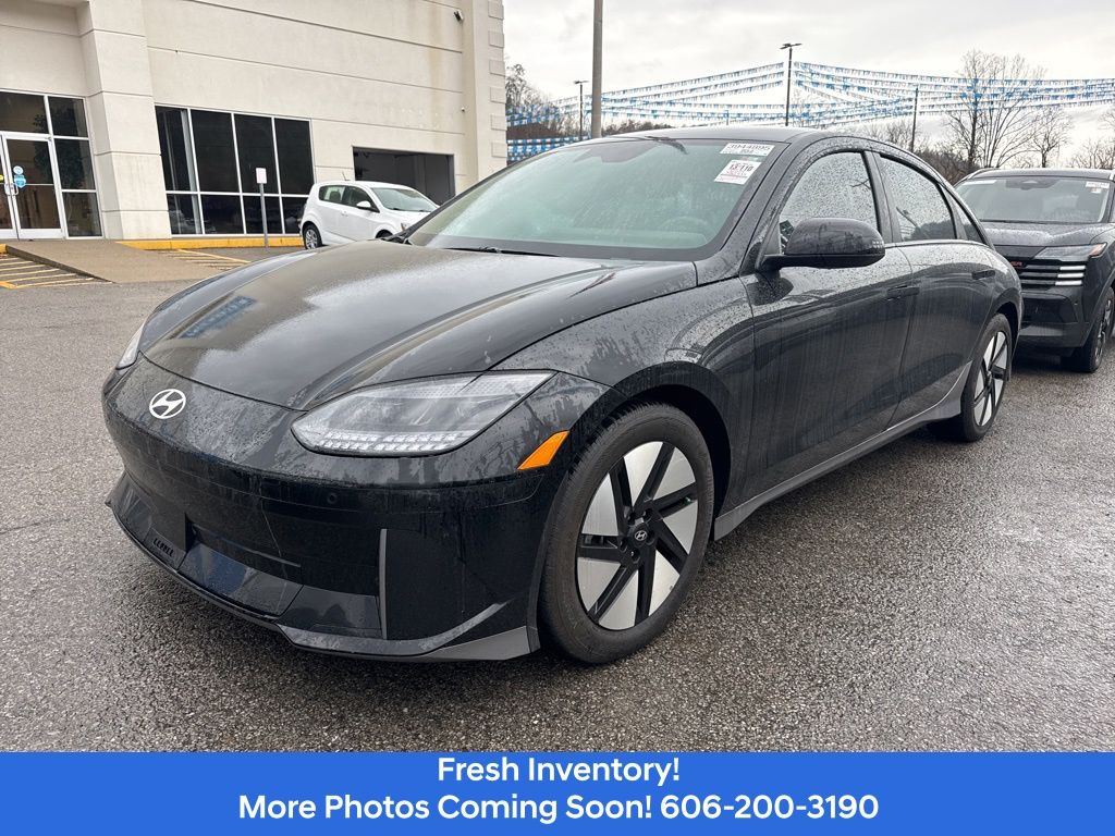 2023 Hyundai Ioniq 6 SE Standard Range photo 2