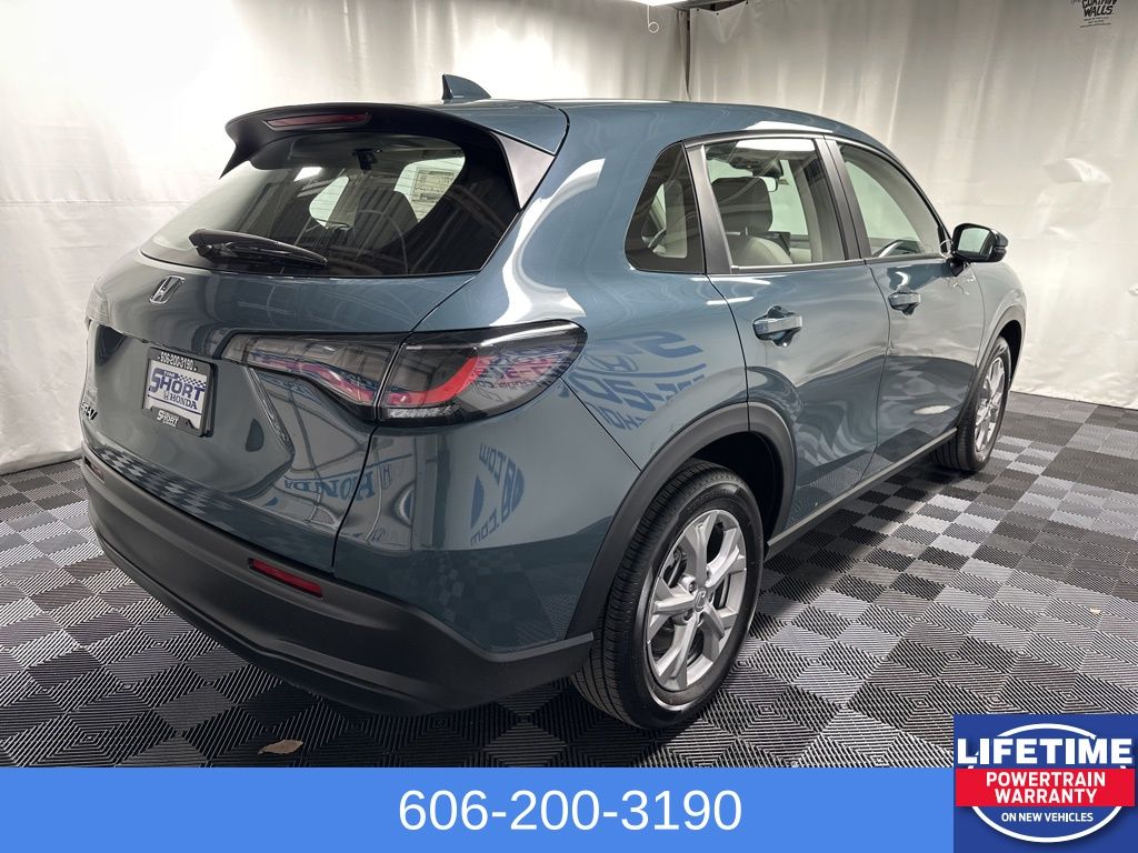2025 Honda HR-V LX photo 4