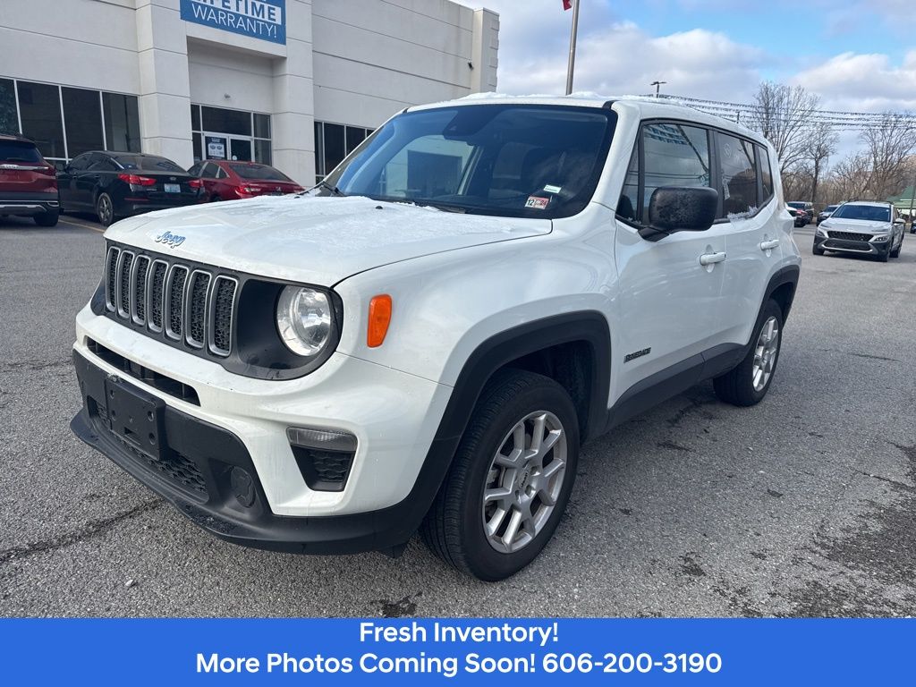 2023 Jeep Renegade Latitude's photo