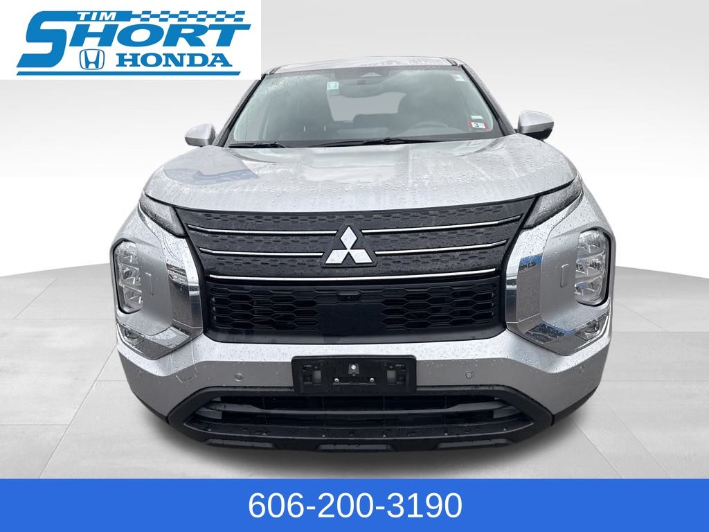 2024 Mitsubishi Outlander SE Ralliart photo 2