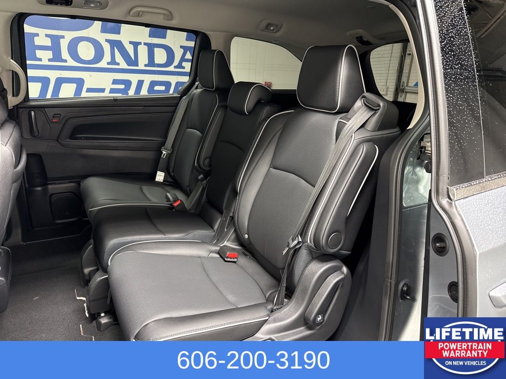 2026 Honda Odyssey Elite - Photo 16