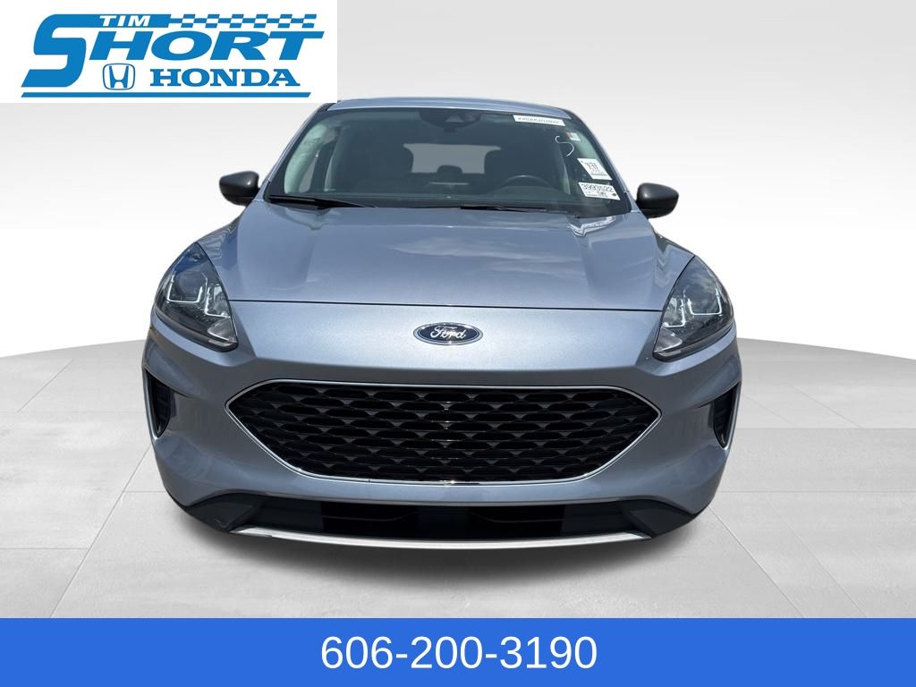 2022 Ford Escape SE photo 2