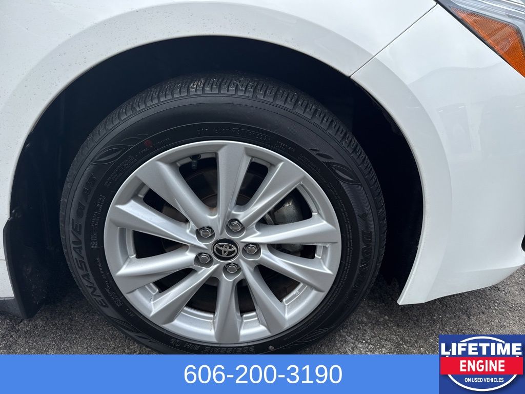 2023 Toyota Corolla SE photo 4