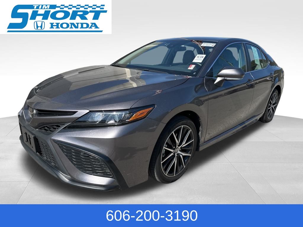 2024 Toyota Camry SE photo 2
