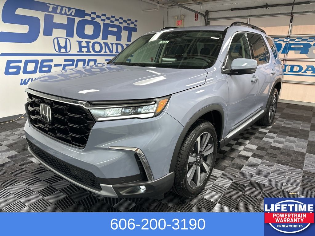 2025 Honda Pilot Touring's photo