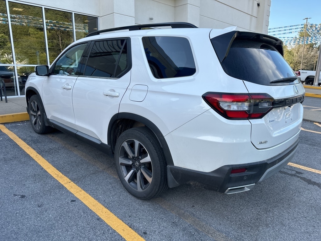 Used 2023 Honda Pilot Touring with VIN 5FNYG1H7XPB011363 for sale in Ivel, KY