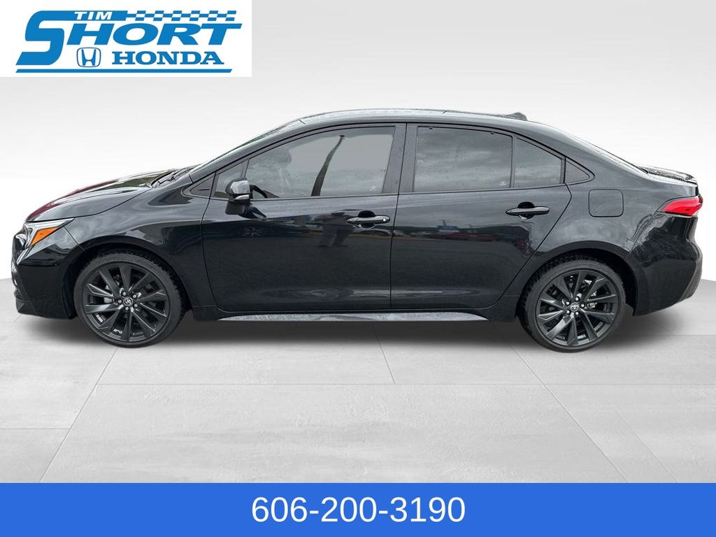 2024 Toyota Corolla SE photo 2