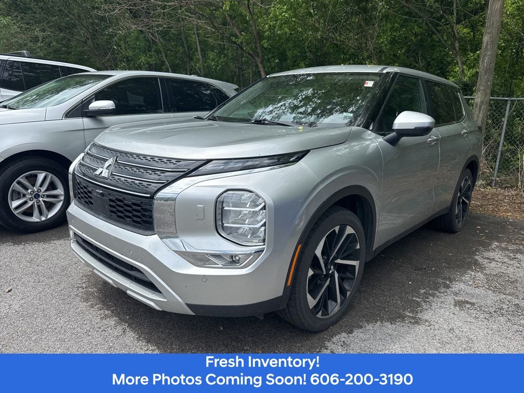 2024 Mitsubishi Outlander SE S-AWC's photo