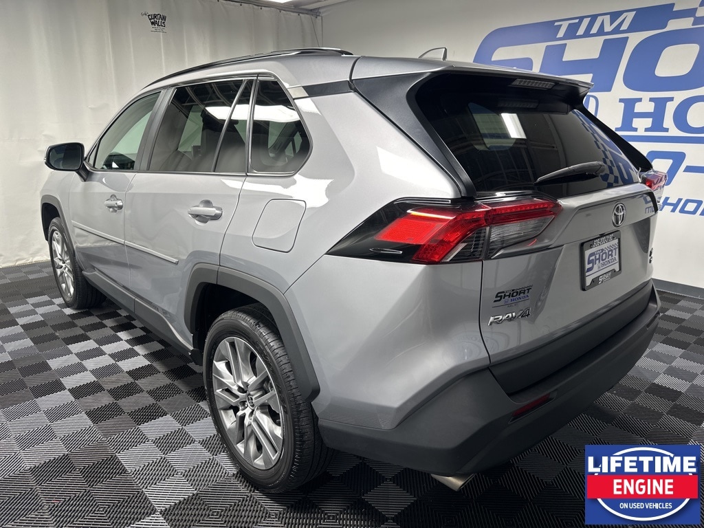 Used 2022 Toyota RAV4 XLE Premium with VIN 2T3A1RFV0NC284162 for sale in Ivel, KY