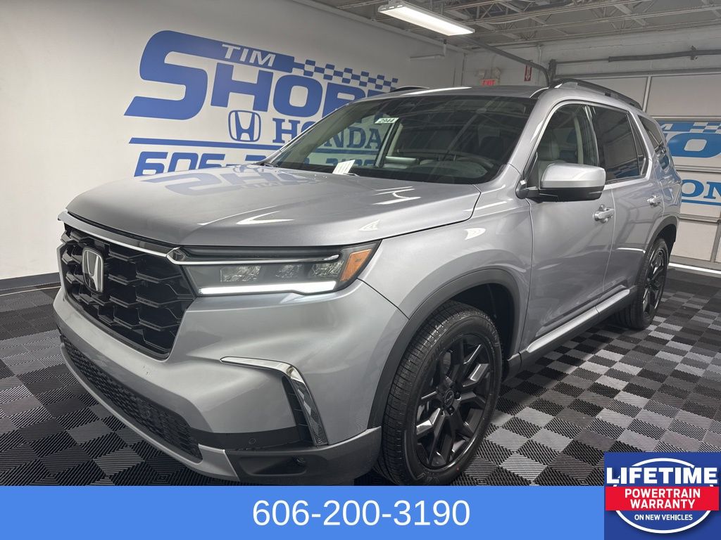 2025 Honda Pilot Touring's photo