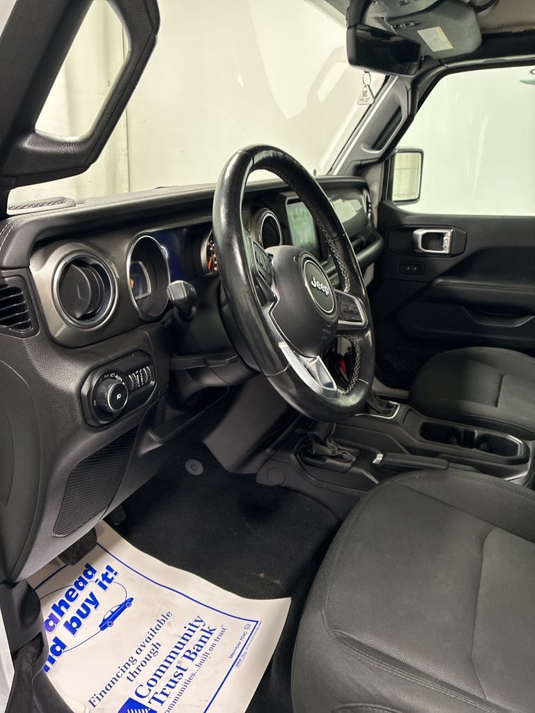 2020 Jeep Wrangler Unlimited Sahara - Photo 8