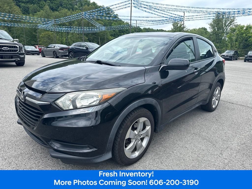2016 Honda HR-V LX 4WD's photo