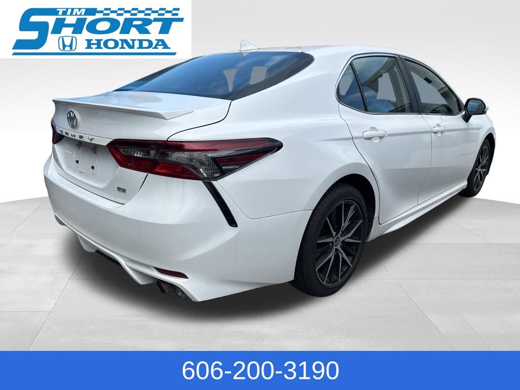 2023 Toyota Camry SE photo 4