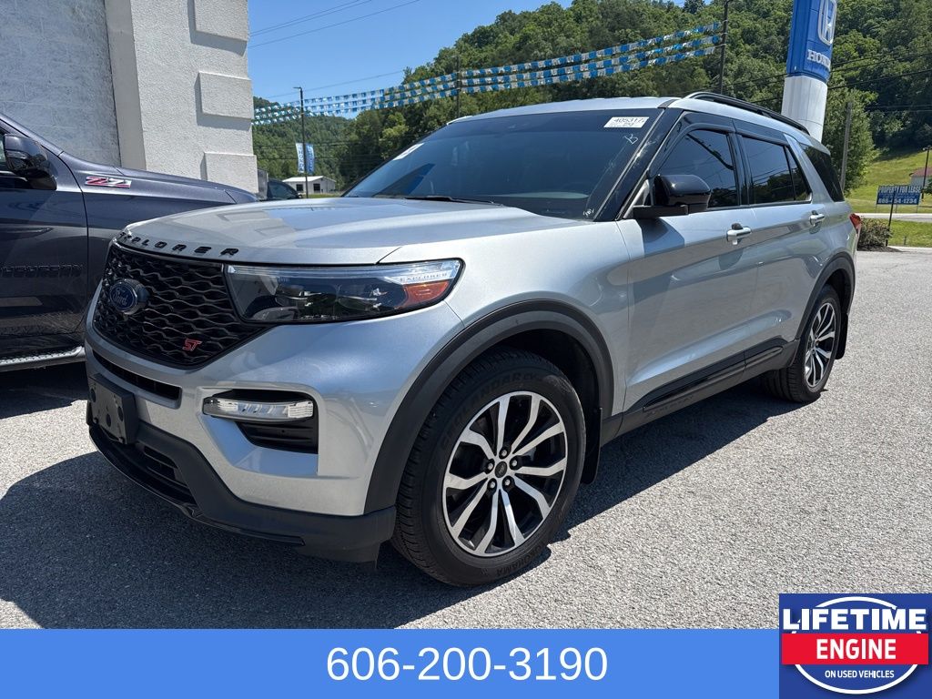 2023 Ford Explorer ST 4WD's photo
